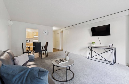 Richmond Apartment | Legacy at Imperial Village 104 I 1 Bed 1 Bath