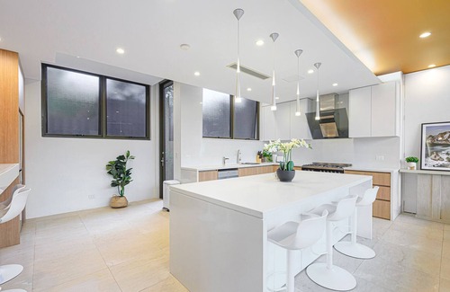 Ryde House | ★ Legend in Putney★ Pool & Waterview ★ Garden★ Super convenient Location★