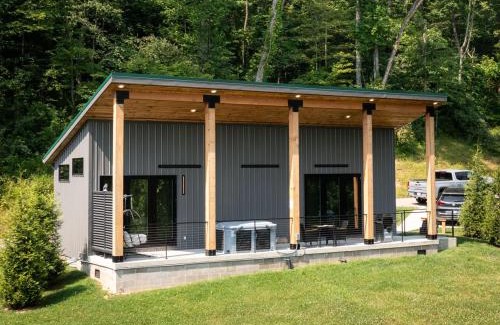 Logan House | Legends Lane B - by The Chalets