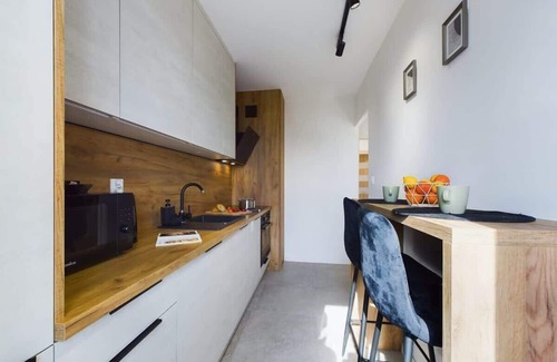 Wzgorze Swietego Maksymiliana Apartment | Legionów 34E | Stylish Apartment | Near the beach