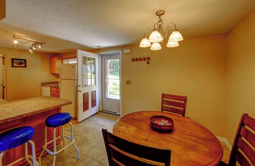 Wooster Cottage | Lehr Court Cottage - Home in the Heart of Wooster