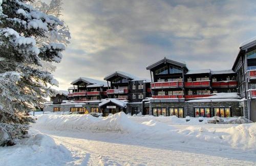 Beitostolen Apartment | Leilighet Beitostølen sentrum, terrasse og innendørs parkering
