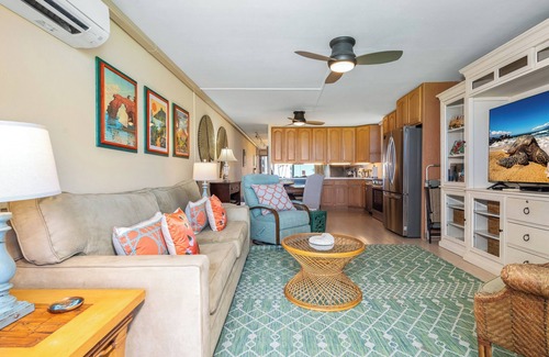 Kihei Cabin | Leinaala Oceanfront #200 2nd Floor unit, Large End Unit, Oceanfront Complex!