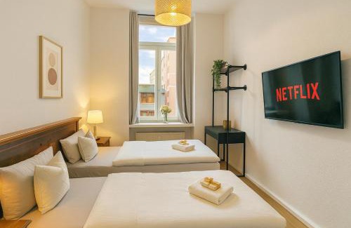 Zentrum-Sued Apartment | Leipzig Zentrum, Schnelles WLAN, TVs in allen 5 Zimmern, Self-Check-in, 5 Riesige Zimmer für große Gruppen, Aufzug