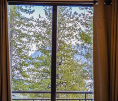 Nathia Gali Hotel | Lemon Lodges By Roomy, Nathiagali