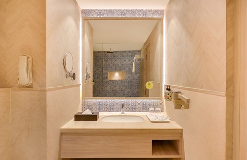 Candolim Resort | Lemon Tree Amarante Beach Resort, Goa