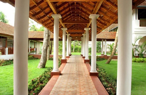 Muhamma Resort | Lemon Tree Vembanad Lake Resort, Kerala