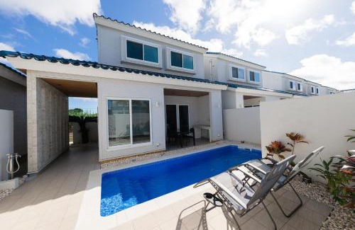 Miyakojima Apartment | LEO癒Resort宮古島 Pool & Villa