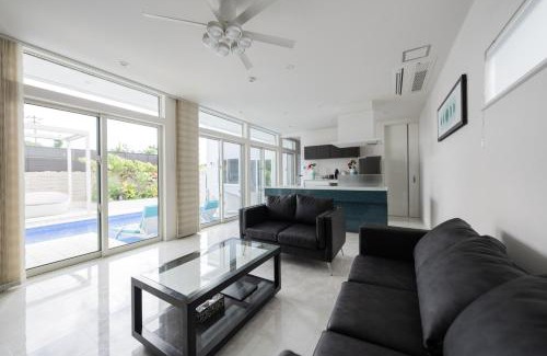 Miyakojima Apartment | LEO癒Resort宮古島 Pool & Villa