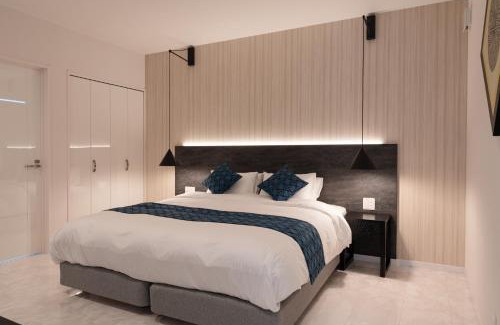 Miyakojima Apartment | LEO癒Resort宮古島 Pool & Villa