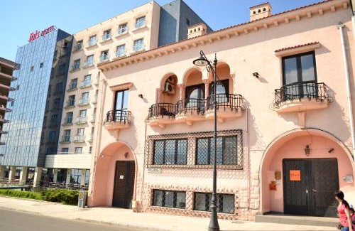 Old Town Apartment | Leon Apartment
