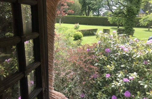 Ablon House | Les 3 Fresnes, beautiful thatched cottage in the heart of Normandy nature.