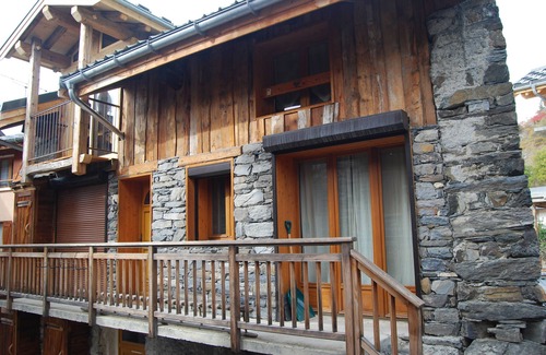 Villarabout Apartment | Les 3 Vallees-Luxurious and bright apartment in chalet renovated in 2006