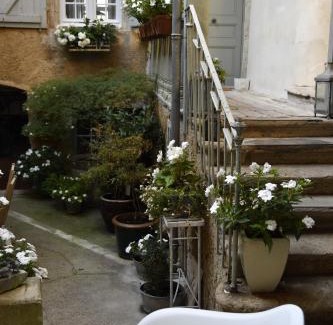 Lectoure Bed & Breakfast | Les Chambres de L'Horloge