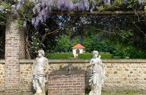 Pierrefitte-en-Auge House | Les Deux Maisons du Château