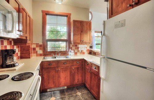 Mont-Tremblant Condo | Les Eaux - 2bdrs w/Pool & Hot Tub near Village 5