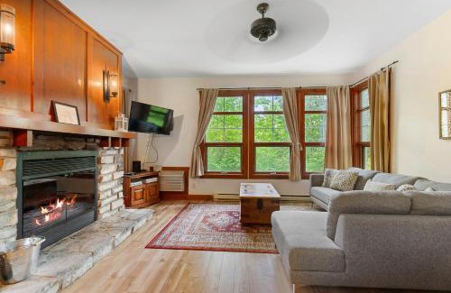 Tremblant-Les-Eaux House | Les Eaux - 2bdrs W Pool & Hot Tub Near Village