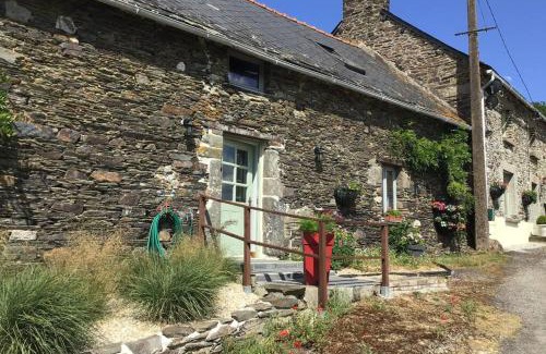 Laniscat House | Les Ecuries is a modern renovated barn