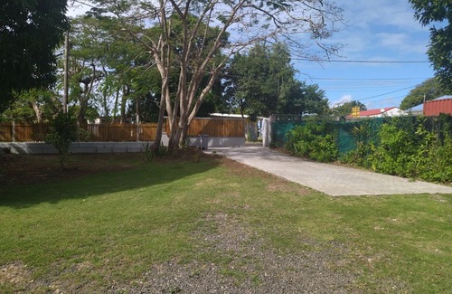 Anse-Bertrand House | LES FLAMBOYANTS LA PETITE MAISON CRÉOLE