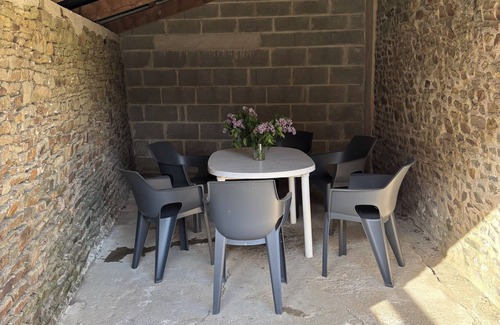 Dragey-Ronthon House | Les flots bleus: Charming little house by the sea (1.6km away)!