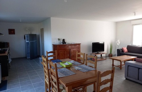 Piegut-Pluviers House | Les Granges de Soulagnieux – Family Holiday Home with Pool and Lake View