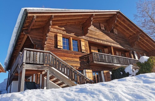 Schoenried Apartment | Les Hivernants (EG links) by Interhome