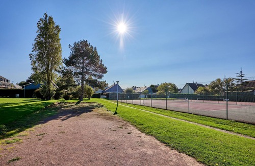 Courseulles-sur-Mer Apartment | Les Jardins du Val Pican - Appt proche de la mer