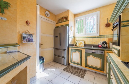 Saint-Benoit House | Les Poissons Rouges - house in the countryside