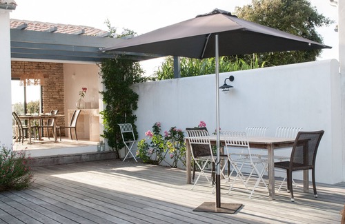 Les Portes-en-Re House | Les PORTES: Magnificent view, very quiet house, 150m from the beach, 5' from the Village