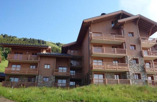 Bisanne 1500 Apartment | Les Saisies: 3 pièces cosy, 2 sdb, balcon, parking, 6 pers - FR-1-293-78