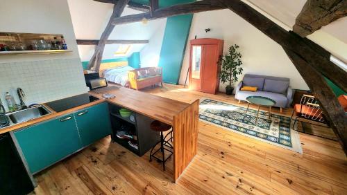 Saint-Pierre-les-Nemours Apartment | Les studios du 4 Canal - 2 grands studios indépendants proche du Loing et du centre historique de Nemours