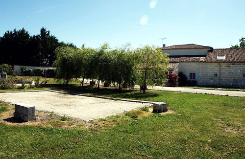 Brives-sur-Charente Bed & Breakfast | Les Tournesols Chambre Avec vue sur Jardin