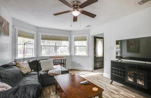 Conroe Apartment | Less Than 1 Mi to Downtown Conroe Charming Apartment