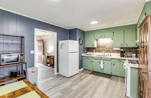 Walterboro - St. George House | Less Than 5 Mi to Dtwn Walterboro Grill, Game and More!