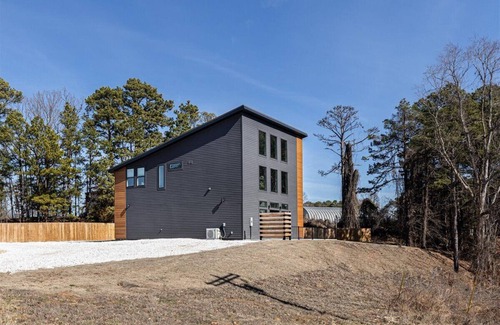 Rogers House | Less than a mile to Hwy 12 Boat launch!