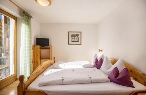 Monguelfo Apartment | Lettnerhof Bnb Wohnung 5