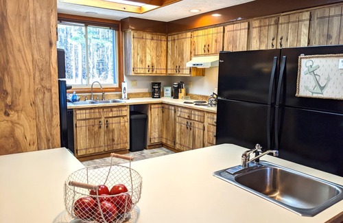 Paradise Point House | Level lakefront, family-friendly, hot tub, low fees, private dock