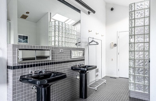 Spicewood House | Level-up Poolside | Private Pool with a View!