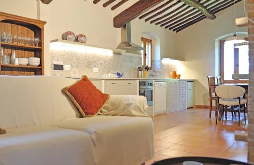 Lidarno Villa | Levigne Villa- Luxurious Hilltop Estate with Pool and Tennis Court