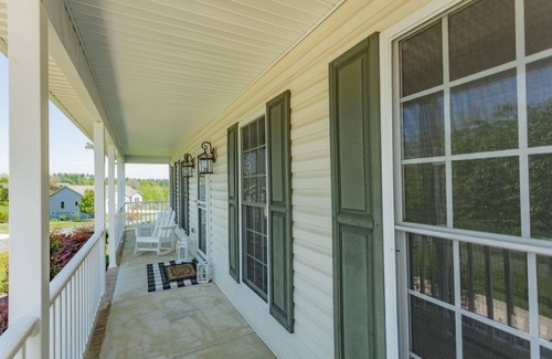 Lexington House | Lexington 4bd/3 bth near Blue Ridge and Golf