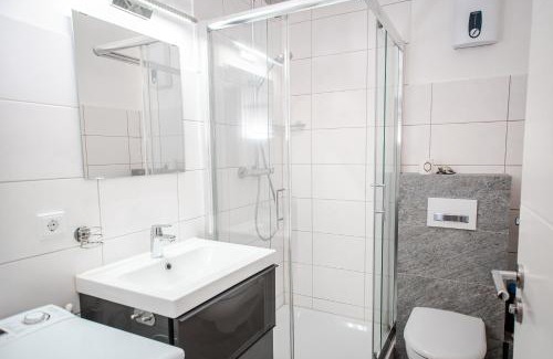 Kaltenweide Apartment | LGH2-4 Schlafzimmer, voll ausgestattet, WLAN, Balkon, self-check-in