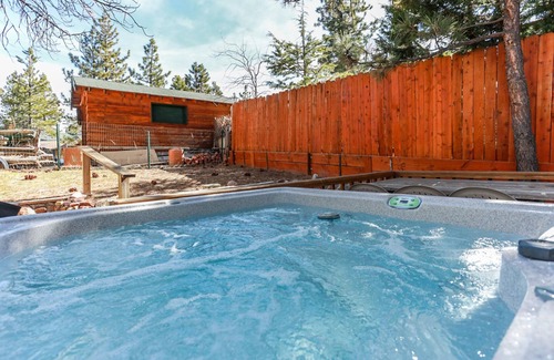 Patton Cabin | Life Of Riley Retreat at Big Bear w/Hot Tub