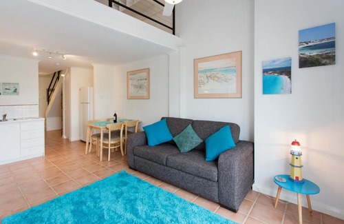 South Fremantle Apartment | Life's a Beach! Fremantle