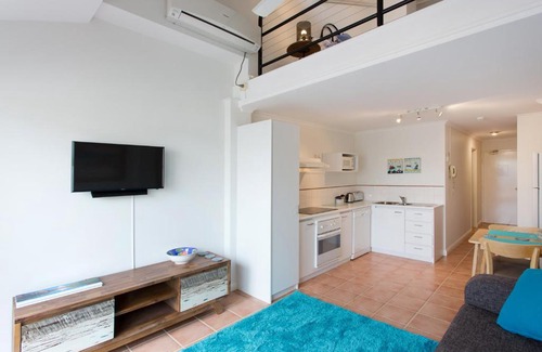 South Fremantle Apartment | Life's a Beach! Fremantle