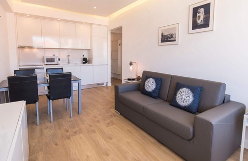 Penha de Franca Apartment | Light & Comfy Flat by LovelyStay