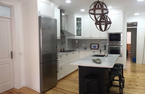 Penha de Franca Apartment | LIGHT FILLED OPEN CONCEPT 3 BR WITH A/C IN LISBON IN HISTORIC BUILDING