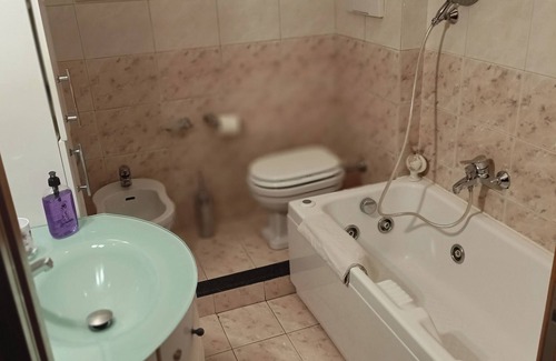 Quartiere XXII Collatino Apartment | Light House, ideal for sophisticated groups