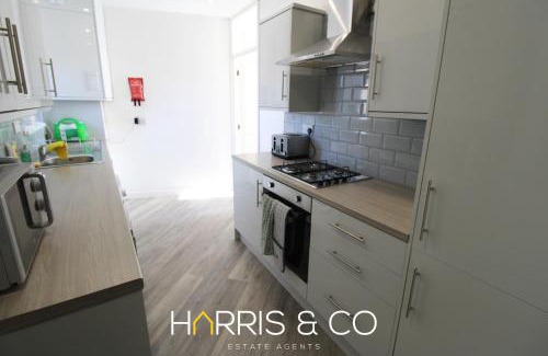 Knott End-on-Sea Apartment | Light House View