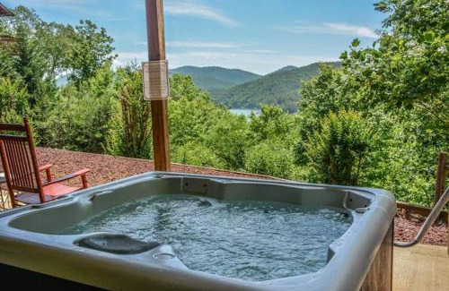 Necowa Cove House | Light's Mountain Lake Overlook