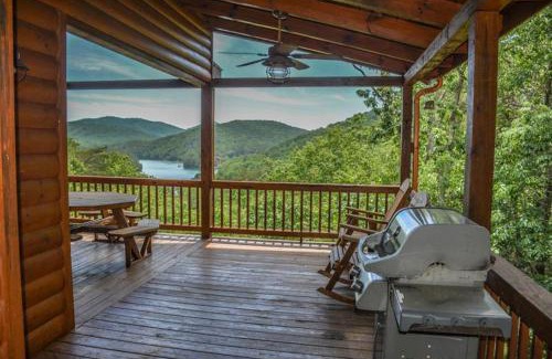 Necowa Cove House | Light's Mountain Lake Overlook